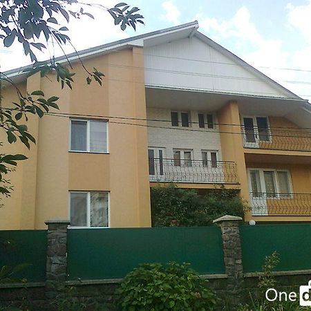 Hotel Domashnya Saduba Mukačevo Esterno foto