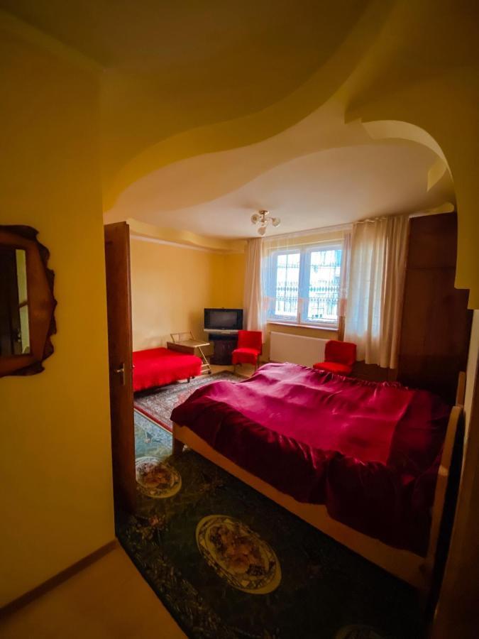 Hotel Domashnya Saduba Mukačevo Esterno foto