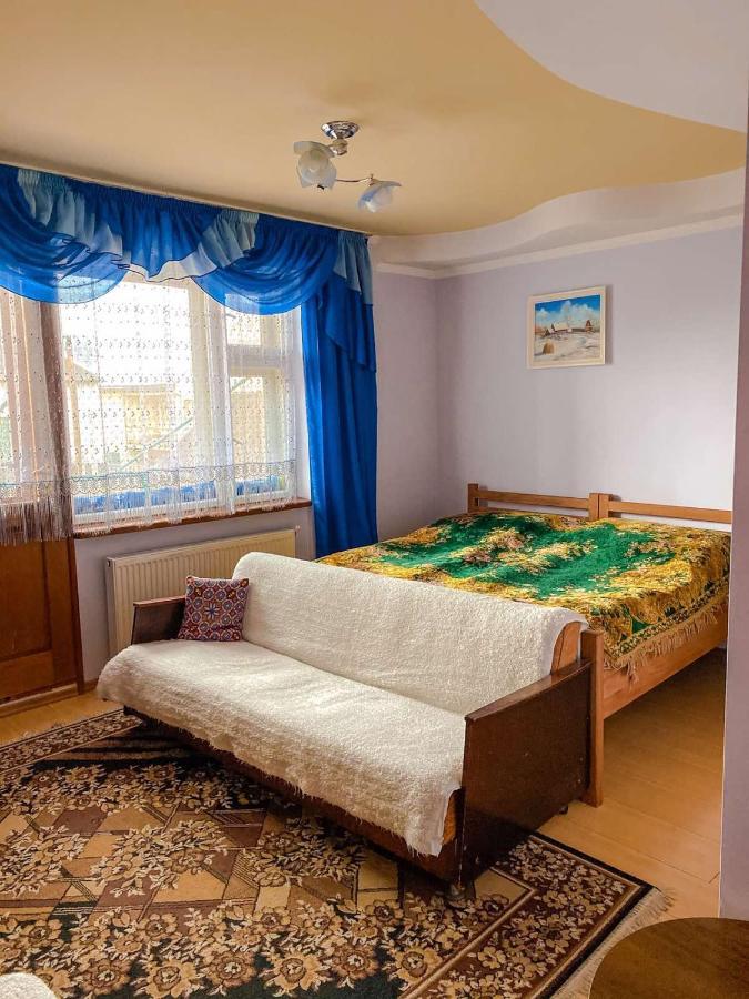 Hotel Domashnya Saduba Mukačevo Esterno foto
