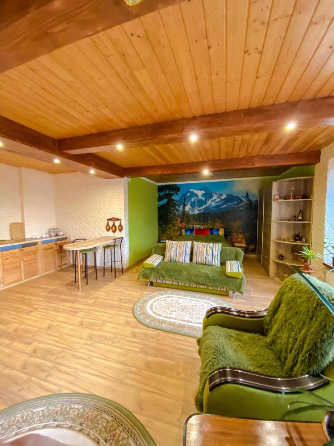 Hotel Domashnya Saduba Mukačevo Esterno foto